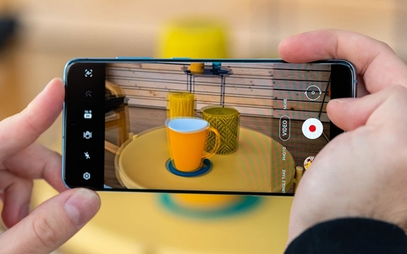 Hình ảnh không rõ nét khu quay, chụp